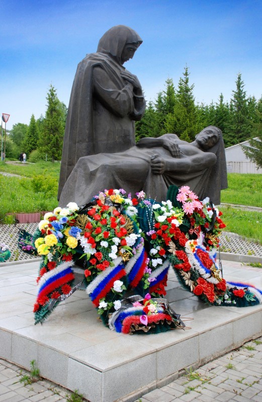 4. Памятник погибшим воинам на Мемориале