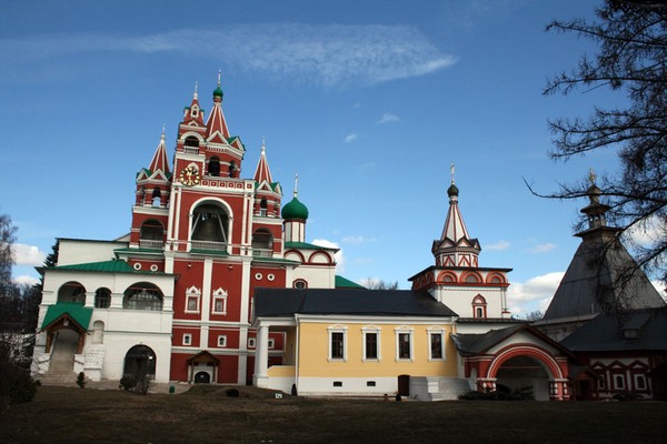 Монастырская звонница, ц. Преображения Господня, Троицкая ц.