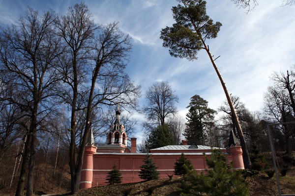 Скит св. прп. Саввы со стороны реки