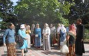 Во дворе Александро-Невского собора