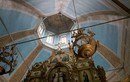 В храме святых апостолов